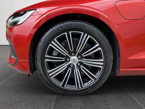 VOLVO V60 (15/19)