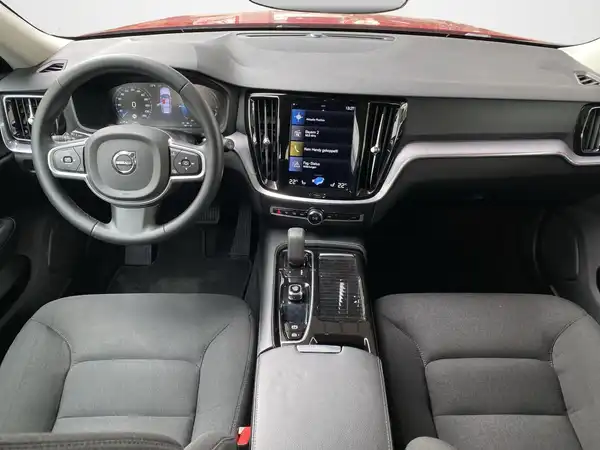 VOLVO V60 (8/19)