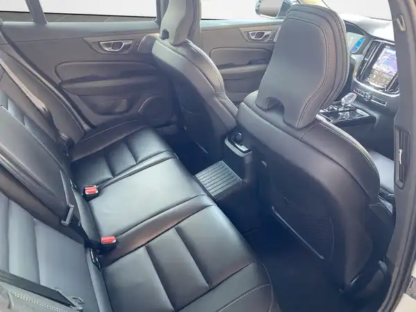 VOLVO V60 (13/23)