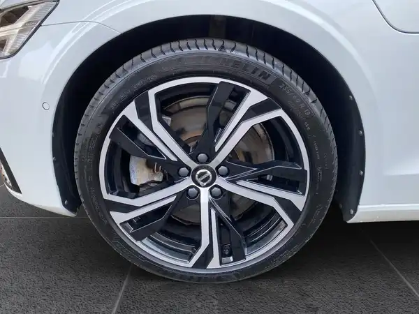 VOLVO V60 (15/23)