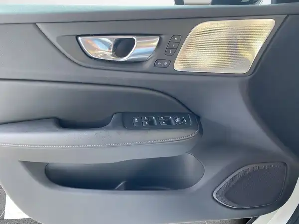 VOLVO V60 (17/23)