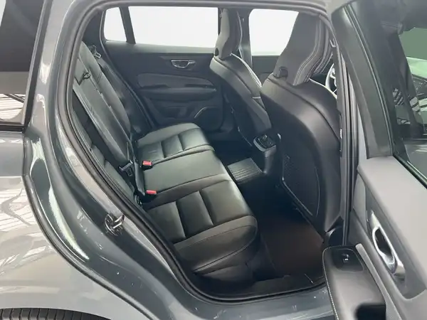 VOLVO V60 (19/20)