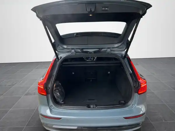 VOLVO V60 (20/20)