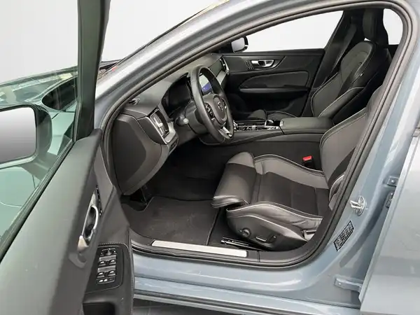 VOLVO V60 (9/20)