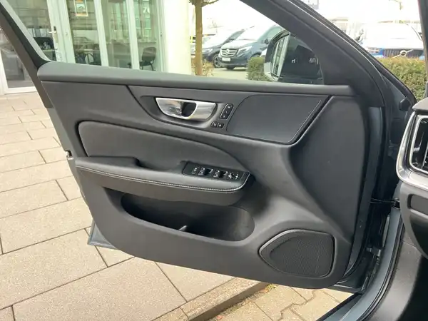 VOLVO V60 (10/20)