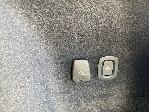 VOLVO V60 (18/19)