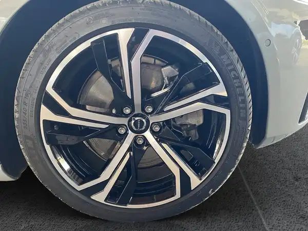 VOLVO V60 (7/19)