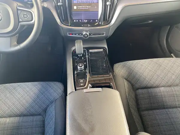 VOLVO V60 (9/21)