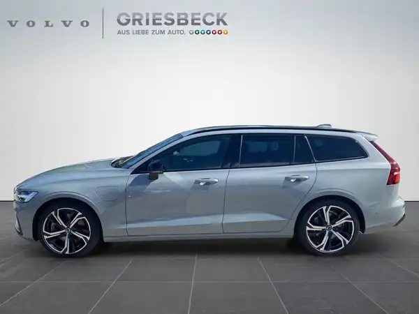 VOLVO V60 (2/23)