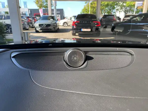 VOLVO V60 (18/22)