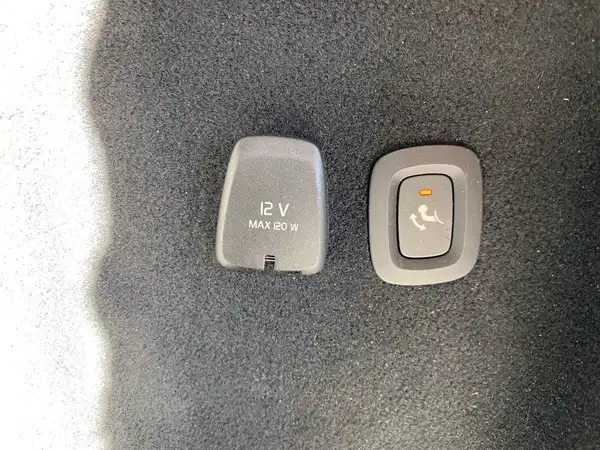 VOLVO V60 (21/22)