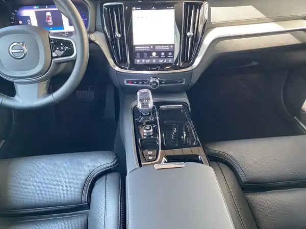 VOLVO V60 (9/22)