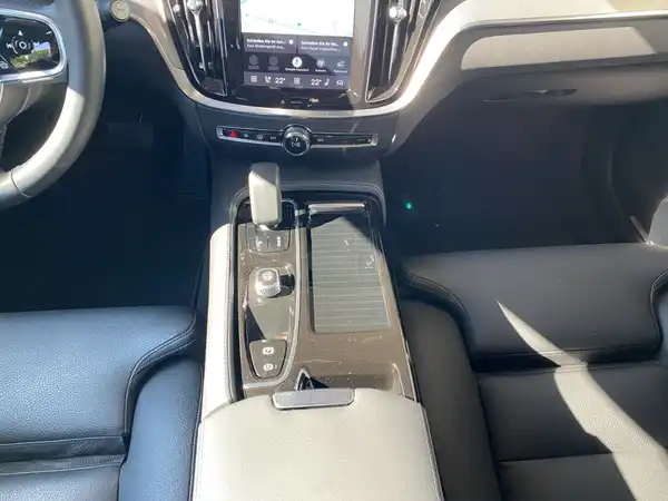 VOLVO V60 (9/22)