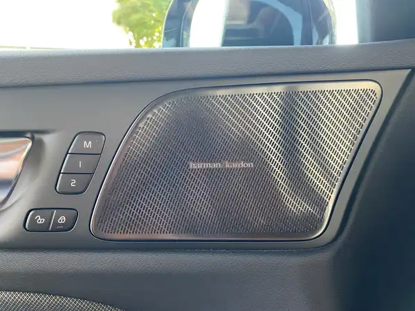 VOLVO V60 (18/23)
