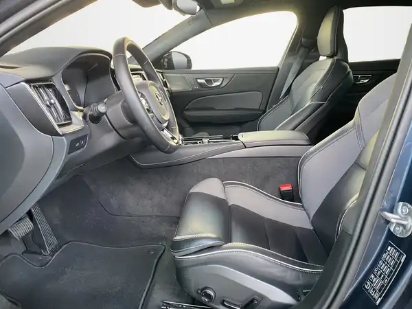 VOLVO V60 (7/23)