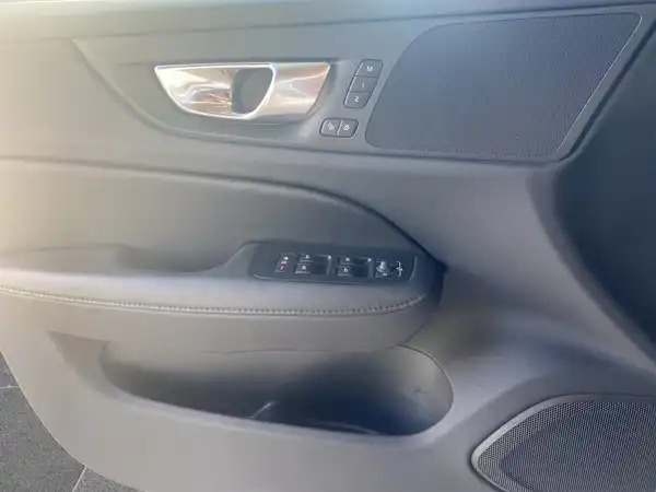 VOLVO V60 (17/20)