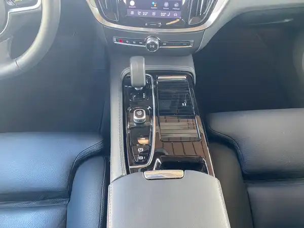 VOLVO V60 (9/20)