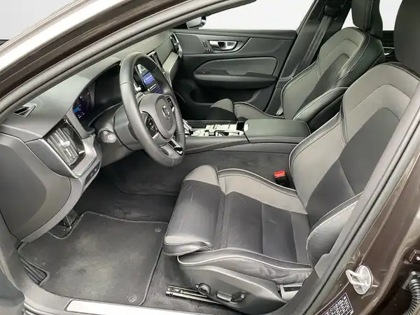 VOLVO V60 (7/22)