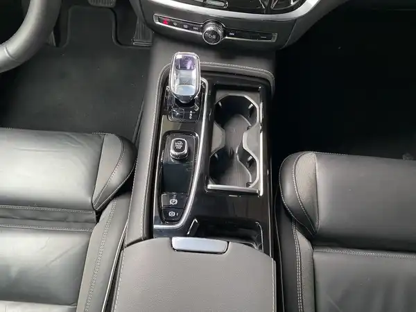 VOLVO V60 (9/22)