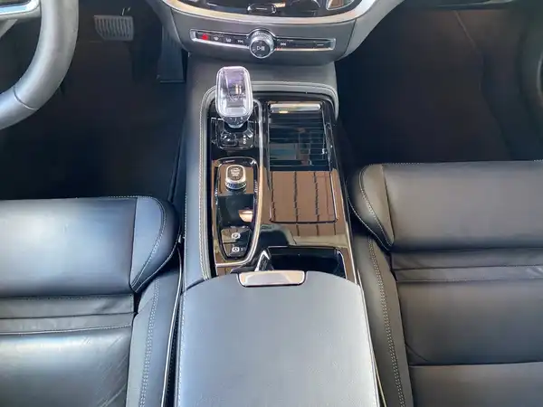 VOLVO V60 (9/22)
