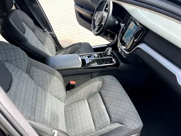 VOLVO V60 (16/21)