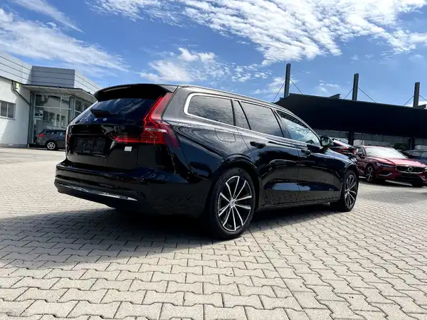 VOLVO V60 (4/21)