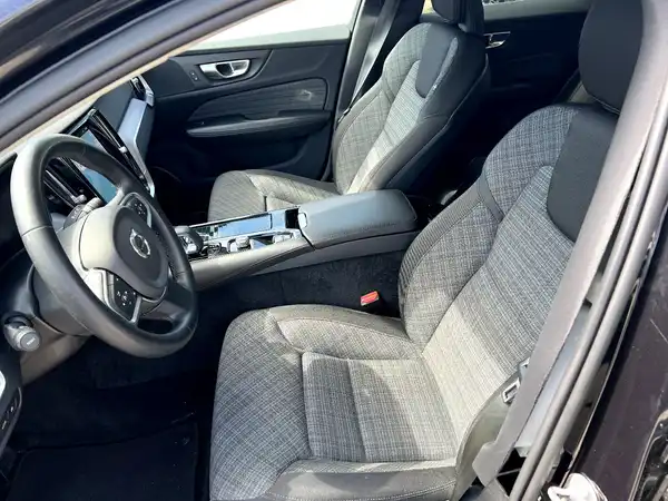 VOLVO V60 (9/21)