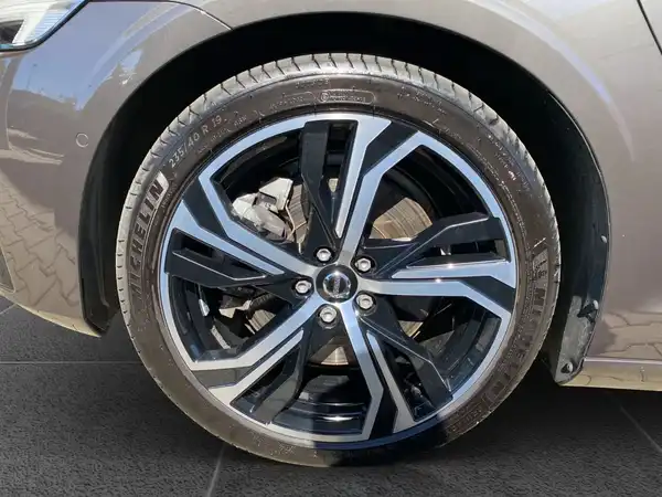 VOLVO V60 (15/22)