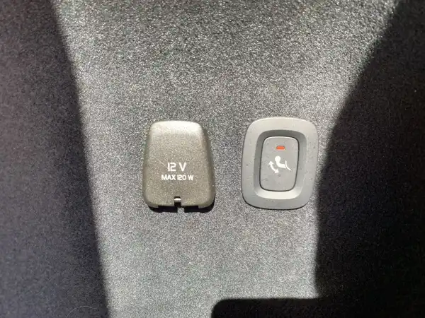 VOLVO V60 (21/22)