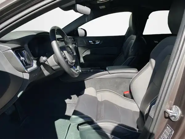 VOLVO V60 (7/22)