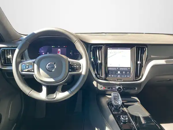 VOLVO V60 (8/22)