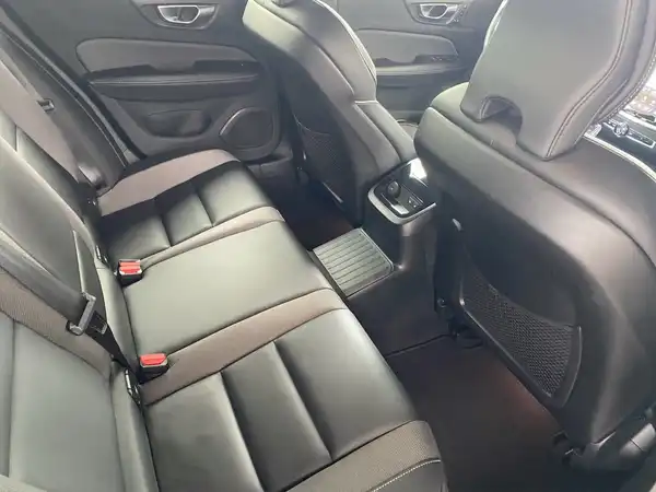 VOLVO V60 (13/30)