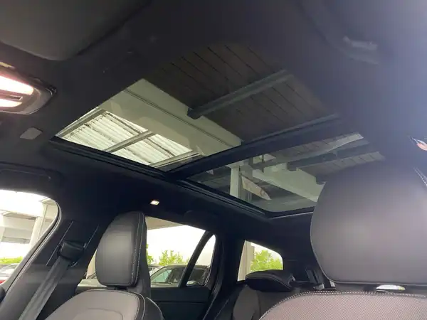 VOLVO V60 (30/30)