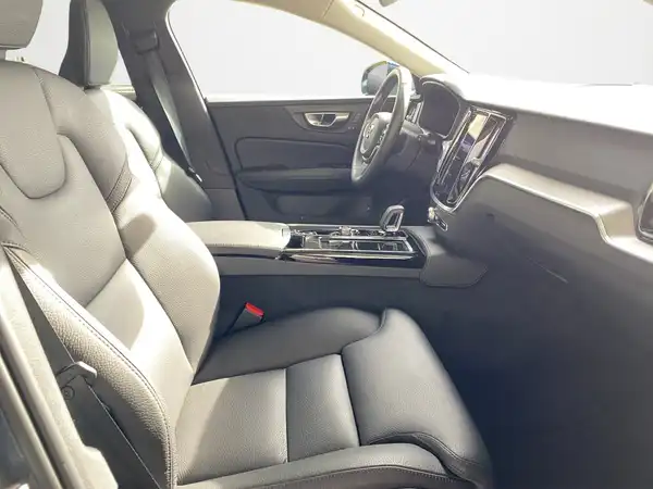 VOLVO V60 (12/21)