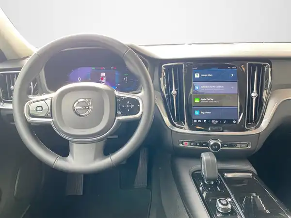 VOLVO V60 (8/21)