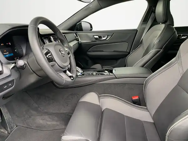 VOLVO V60 (7/20)