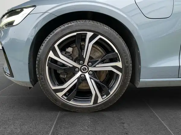 VOLVO V60 (16/18)