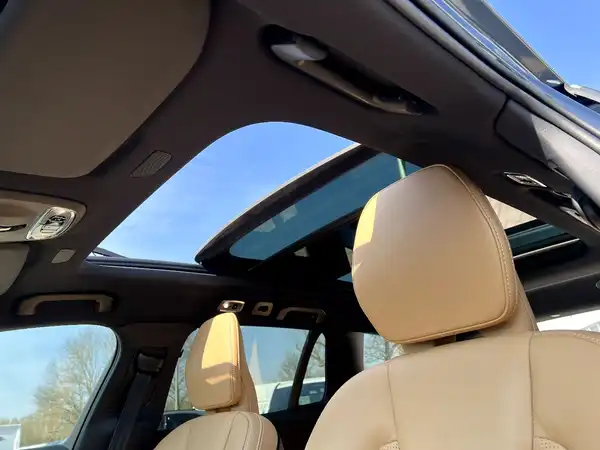 VOLVO V60 (12/29)