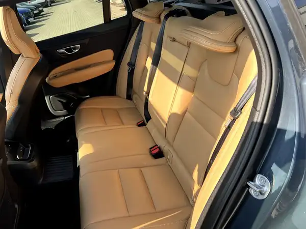 VOLVO V60 (15/29)