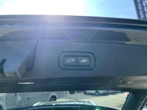 VOLVO V60 (8/29)