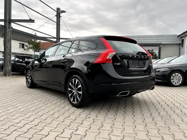 VOLVO V60 (2/29)