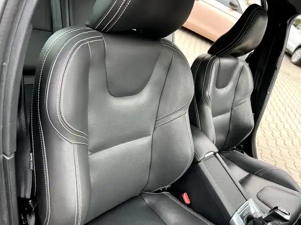 VOLVO V60 (15/29)