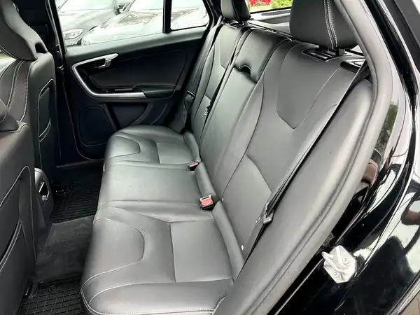 VOLVO V60 (23/29)