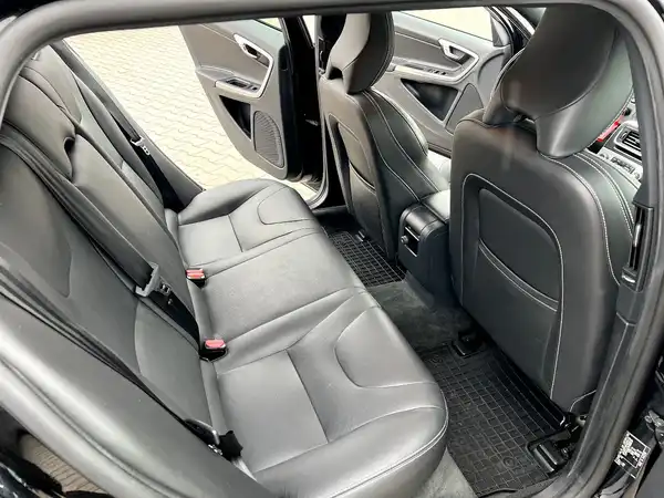 VOLVO V60 (26/29)