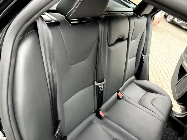 VOLVO V60 (27/29)