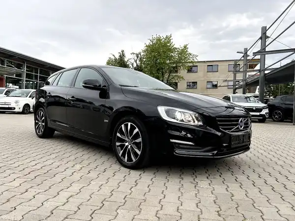 VOLVO V60 (5/29)