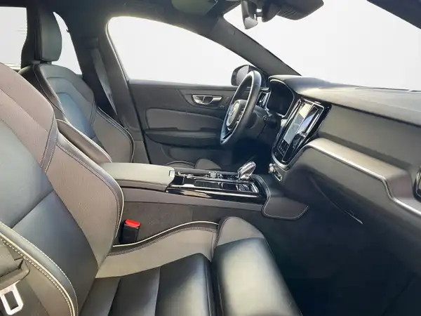 VOLVO V60 (12/19)