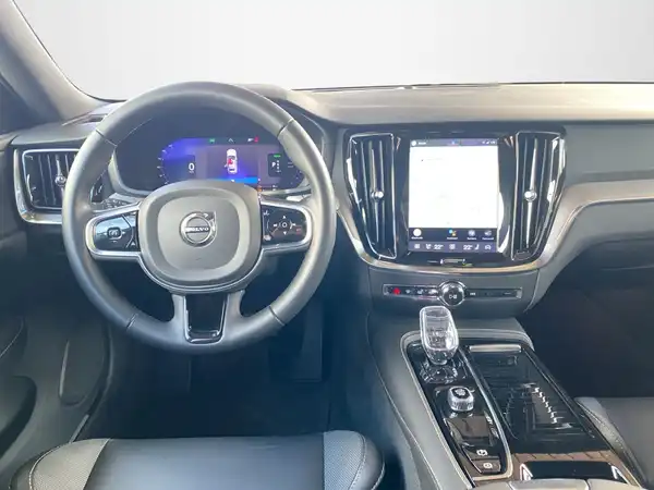 VOLVO V60 (8/19)