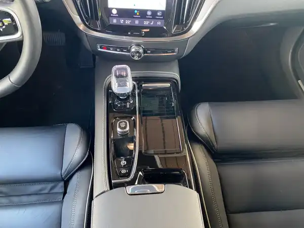 VOLVO V60 (9/19)