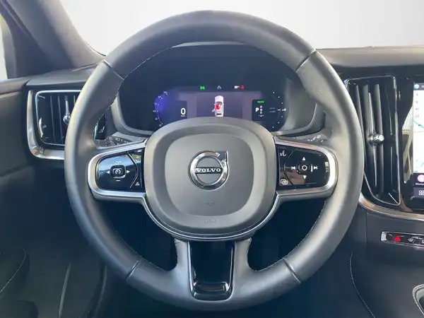 VOLVO V60 (10/19)